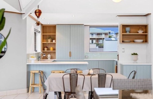 Middleton Casa | An architectural family shack, steps from the South Coast's finest surf beach