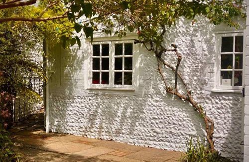 Arundel Casa | an artists residence
