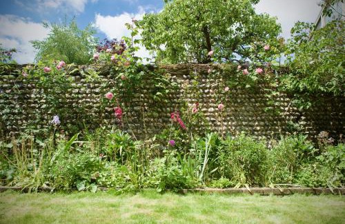 Arundel Casa | an artists residence
