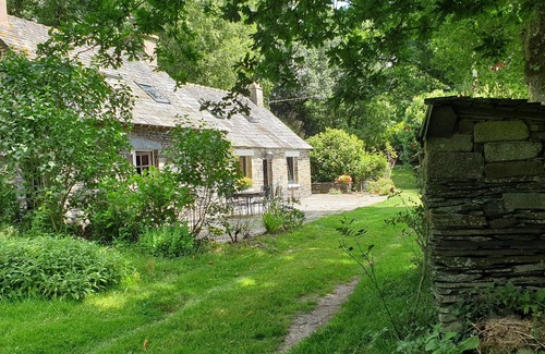 Plelauff Casa | Una auténtica granja, en una zona verde.