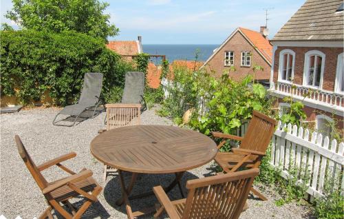 Gudhjem Apartamento | An Awesome Apartment In Gudhjem With 2 Bedrooms And Wifi