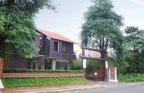 Ong Lang Villa | Una villa de Bnh Minh y artesanías de madera