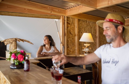 Ploemel Chalet De Esquí | An ecolodge surrounded by nature 10 minutes from the beaches!