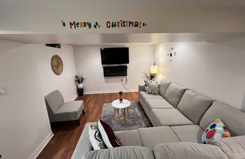 East Credit Apartamento | An Elegant and Cozy 2-bedroom space near Heartland Towncenter
