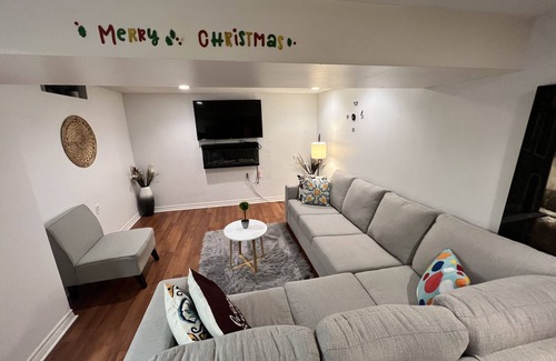 East Credit Apartamento | An Elegant and Cozy 2-bedroom space near Heartland Towncenter