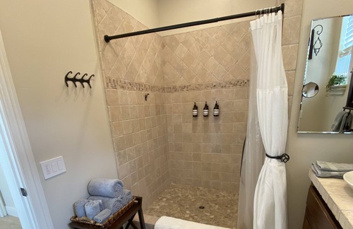San Martin Casa | An elegant B&B with a pool & hot tub located above Moose Mountain Vineyards