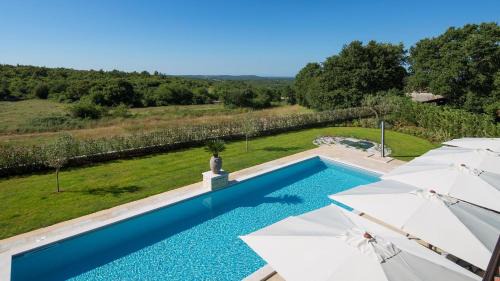 Korenici Villa | An elegant countryside holiday home in Kanfanar