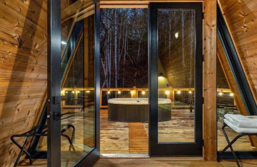 Sevierville Casa | An Escape to the Forest, A Smoky Mountain A-Frame Cabin, Couple's Romantic Get-away!