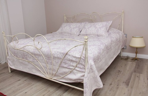Becej Cama Y Desayuno | Una propuesta exclusiva para un descanso de lujo.