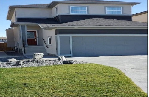 Winnipeg Casa | An Extremely Awesome House