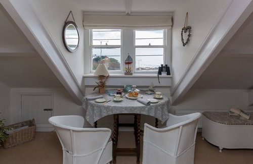 Marazion Casa | An immaculate three-storey Victorian house in Marazion, with private terrace, BBQ, parking and amazi