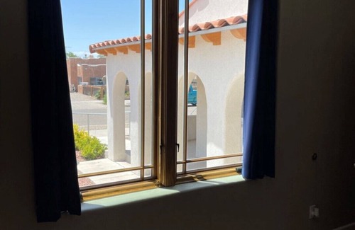 Downtown Albuquerque Casa | An Instant Classic: Indie-Styled DWNTWN Albuquerque House