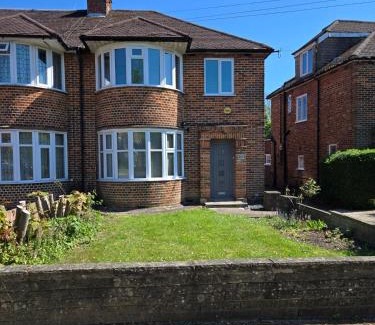 Finchley Casa | An inviting, spacious and bright 3 bed house