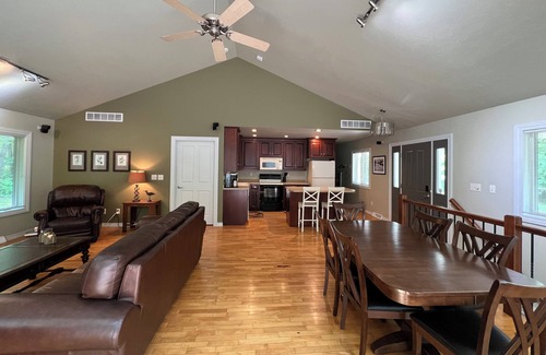 Sturgeon Bay Casa | An Oasis in the Woods