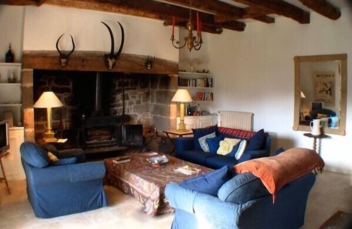 Marcillac-la-Croze Otro | Espléndidamente restaurado casa en idilio rural con preciosas vistas y piscina privada