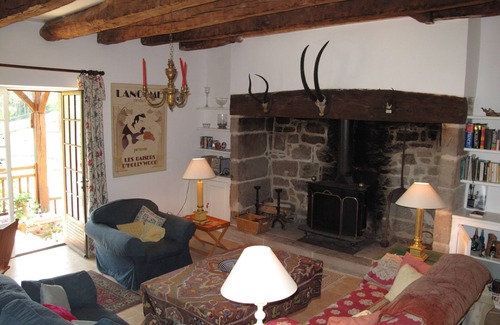 Marcillac-la-Croze Otro | Espléndidamente restaurado casa en idilio rural con preciosas vistas y piscina privada