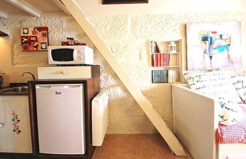 Combarro Casa | Antiguo almacén de sal encima del mar.