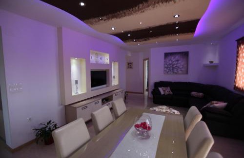Kastel Stafilic Apartamento | Ana & Marija