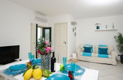 Minori Apartamento | Ananas - Sea View - Fruit Flats by AMALFIVACATION.IT