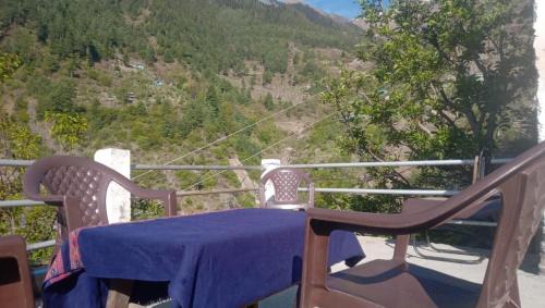 Nichar Casa | Anand Homestay