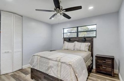 Lake Worth Otro | Ananda Farmhouse and Retreat.