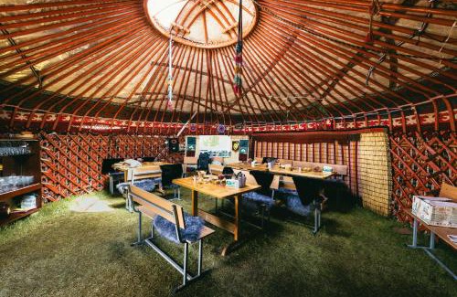 Naryn Region Otro | Anarbek's Yurt Camp