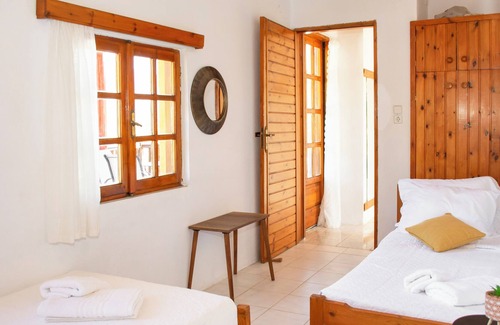 Strovles Casa | Anastasia Country Home