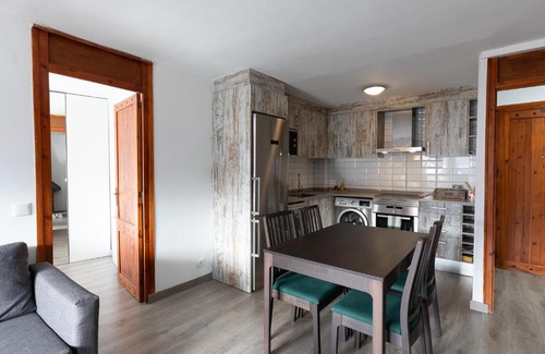 Formigal Apartamento | Anayet - Plaza del Reloj en FORMIGAL - by PIRINEOS 360
