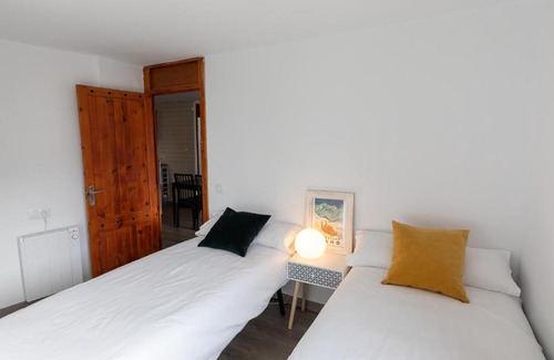 Formigal Apartamento | Anayet - Plaza del Reloj en FORMIGAL - by PIRINEOS 360