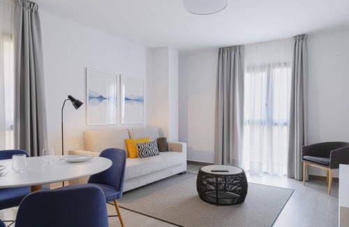 Perchel Sur Apartamento | Ancha del Carmen II Boutique Apartment