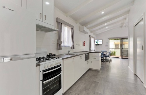 Cowes Otro | Anchor Belle Holiday Park