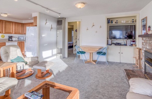 Nelscott Casa | Anchor View
