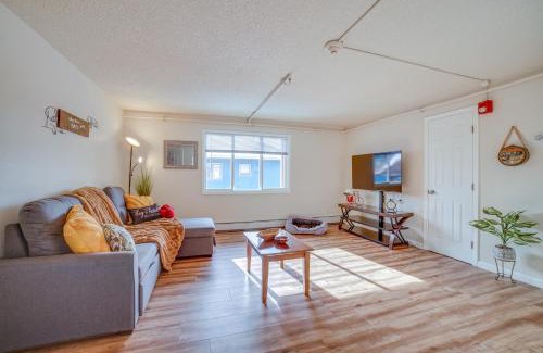 Midtown Anchorage Apartamento | Anchorage Apartment Rental with Mountain Views!