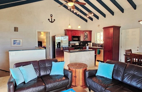 Seagrape Hill Casa | Anchorage Aweigh Villa