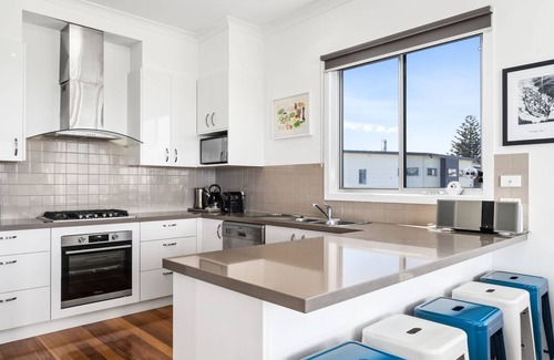 Apollo Bay Casa | Anchorage - rare property on ocean side of the Great Ocean Road