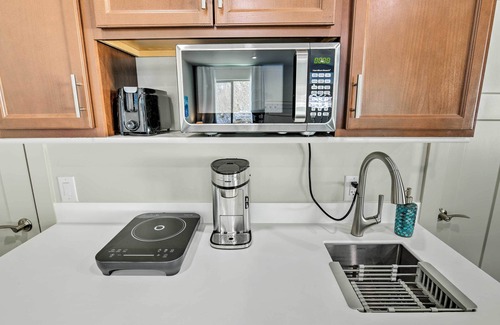 Hillside East Apartamento | ¡NUEVO! Pacífica Anchorage Escape ~ 14 millas al centro
