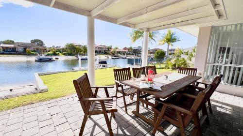 Yamba Casa | Anchorage Waterfront unit in Yamba