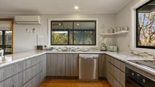 Lakes Entrance Casa | Anchored on Capes