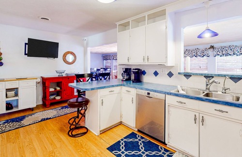 Gordonville Casa | Anchors Away @ Lake Texoma | House in Pottsboro with large yard & full kitchen