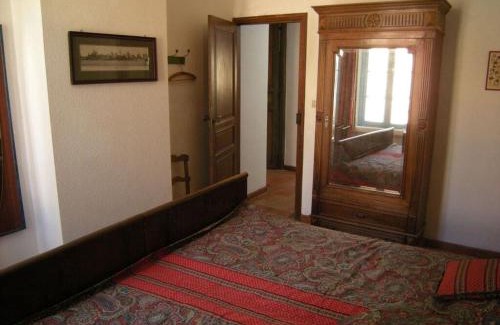 Ferrals-les-Corbieres Casa | "Ancien Cafe" with roof terrace and balcony