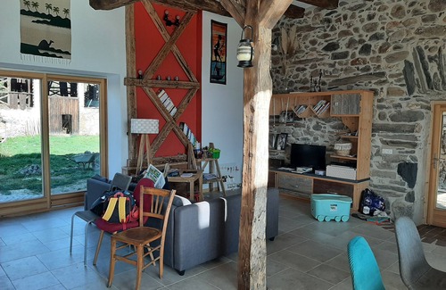 La Pierre Otro | Ancien Corps de Ferme Rénové au Pied des Montagnes, Idéal Pour les Familles