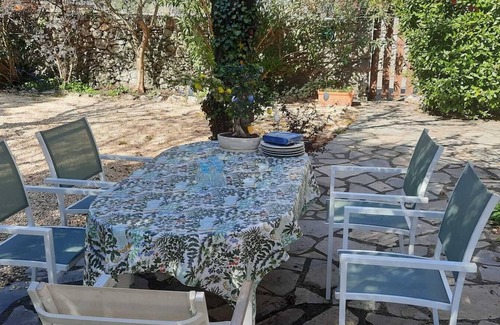Labastide-de-Virac Casa | Ancien mas Provençal Restauré sur les Hauts D'un Village de Caractère