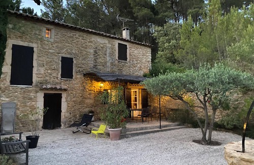 Sabran Casa | Ancien MAS Provencal AU Milieu DES Vignes Bois SUR 5000 M² Patio Clos DE Murs