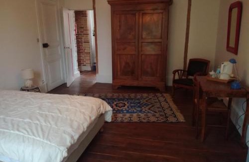 La Chapelle-dʼAngillon Cama Y Desayuno | Ancien Presbytère
