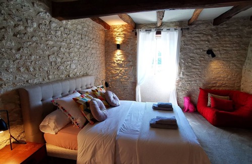 Montagudet Casa | Ancien Presbytère sur un Parc de 3 Hectares, Piscine et Court de Tennis Privé