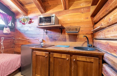 Valtournenche Apartamento | Ancienne Bergerie Studio 3 by Interhome