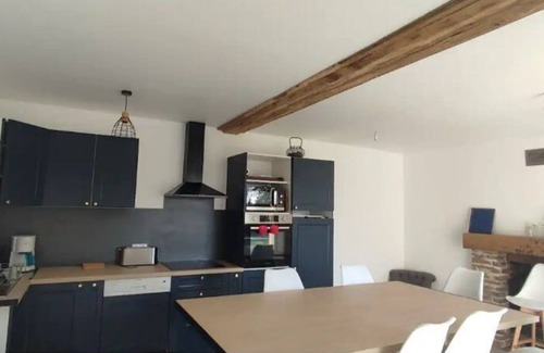 Bouere Casa | Ancienne Ferme Rénovée - 7 Chambres/14 Couchages Avec Étang