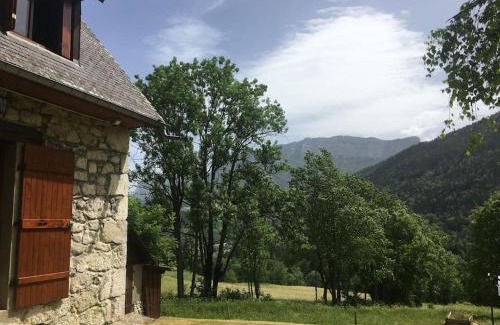 Saint-Pierre-d'Entremont Chalet De Esquí | ancienne grange rénovée