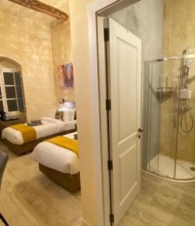 Gudja Casa | Ancient Maltese House with modern interior 3 min away from Airport TAL-PINU