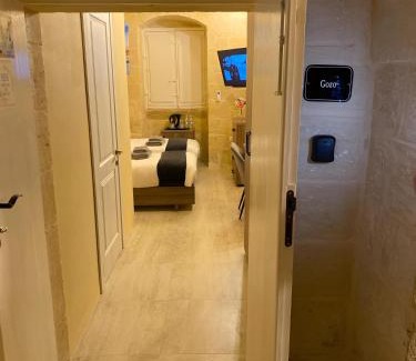 Gudja Casa | Ancient Maltese House with modern interior 3 min away from Airport TAL-PINU